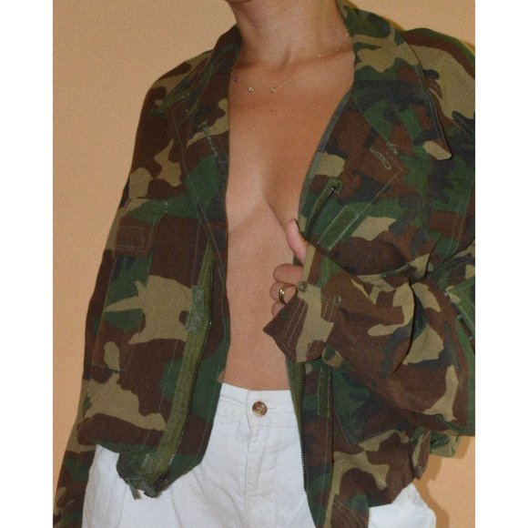 Nostalgic Camo Cropped Jacket - Picture 3 of 4